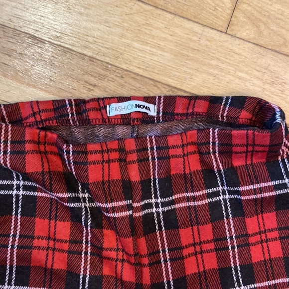 Fashion Nova, red plaid leggings size small - Picture 2 of 2